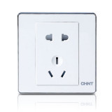 正泰电工NEW6D幻彩系列 润白银边五孔插座，智能家居的点睛之笔